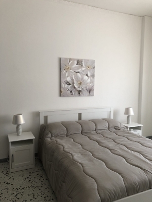 Matrimoniale chiara letto